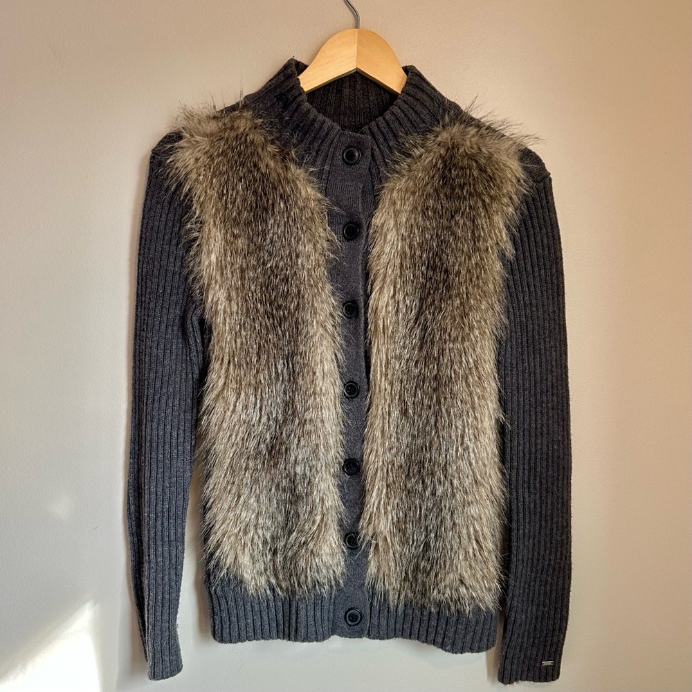 Tommy Hilfiger Faux Fur Trim Button Front Sweater | Gray Ribbed Knit | Women’s S